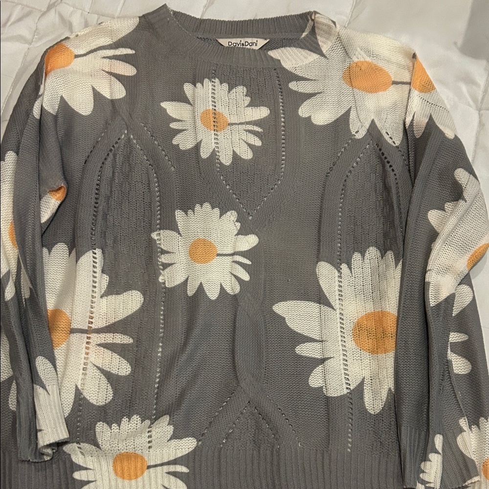 DAVI & DANI Gray and Orange Daisy Sweater
